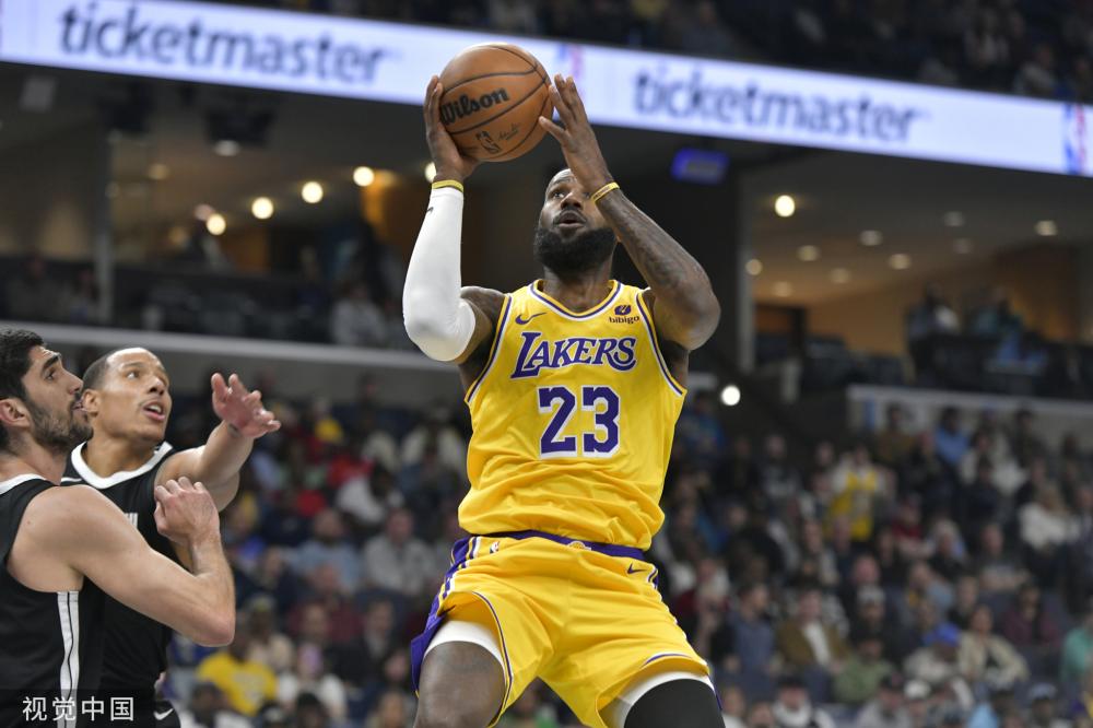 他通过自身 他通过自身